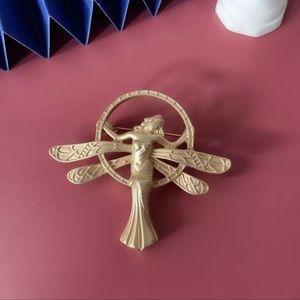 Beautiful Art Deco Style Brooch